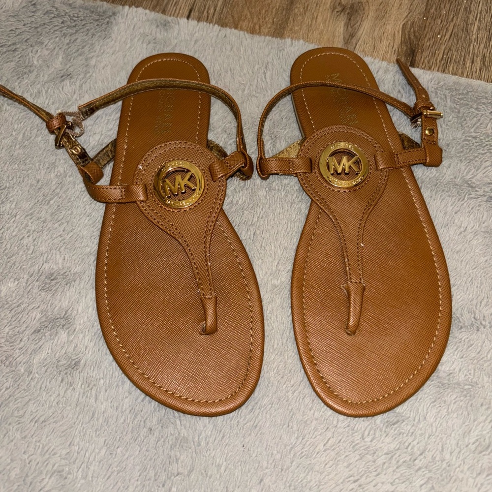 MICHAEL KORS SANDALS